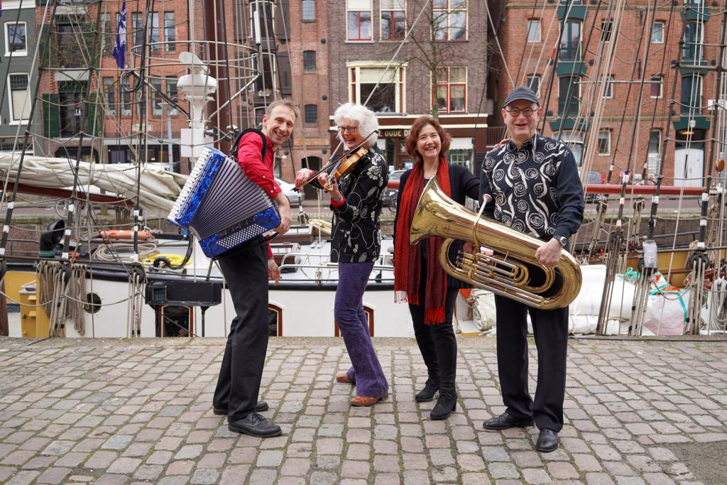Klezmer en Co. foto Michiel Megens programma In di waite lender.jpg
