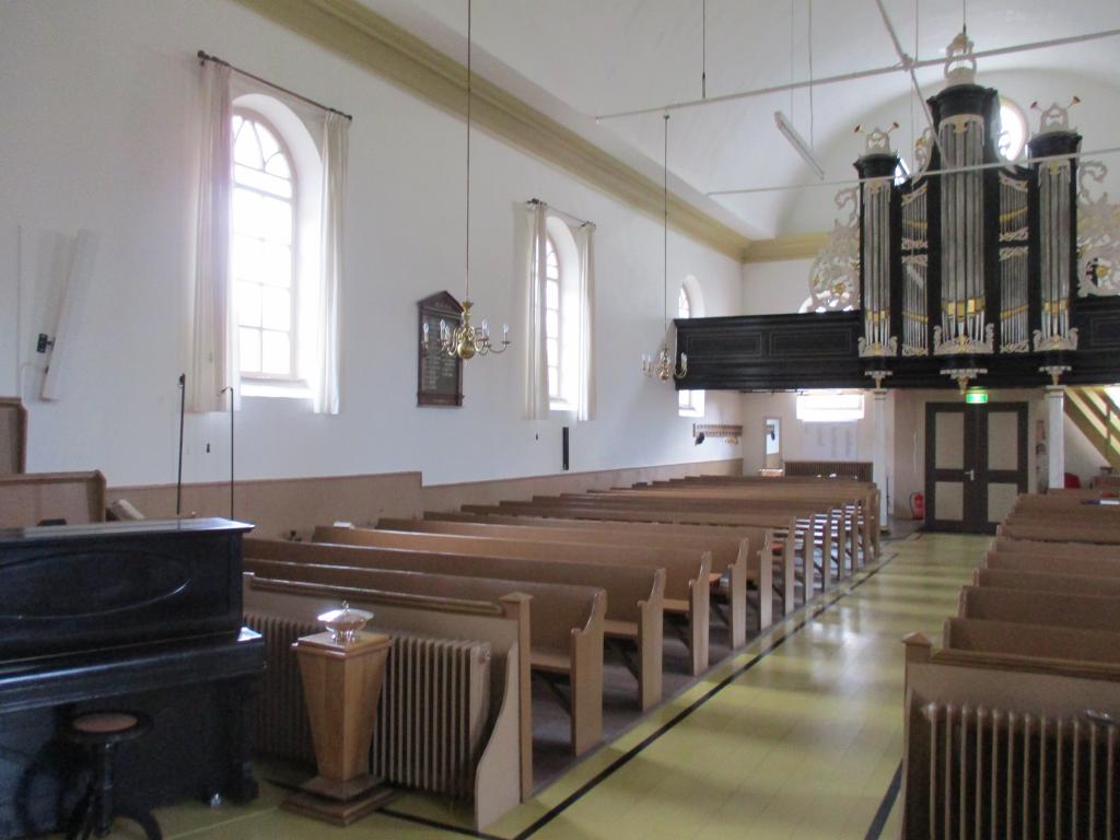 Kerkje Ommelanderwijk Zuidwending interieur.JPG