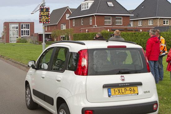 20141008_snelheidsinformatiedisplay_01.gif
