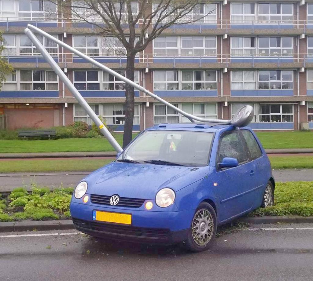 auto-lantaarnpaal 1.jpg