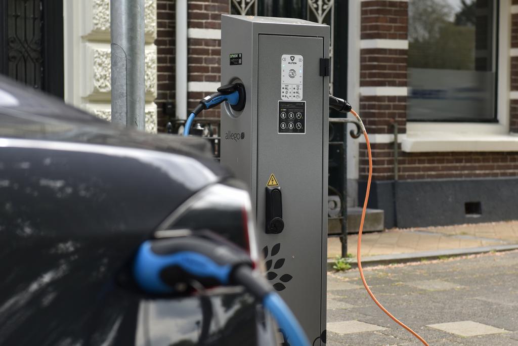 Aansluiten elektrische auto Laadpaal N 72 28-05-2019.jpg