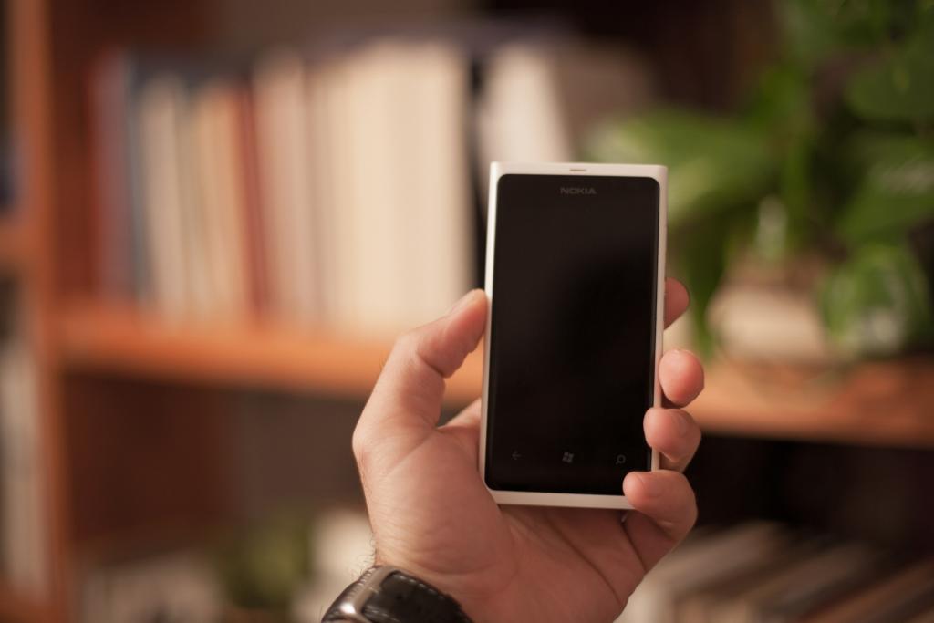 SplitShire smartphone-407152_1920.jpg