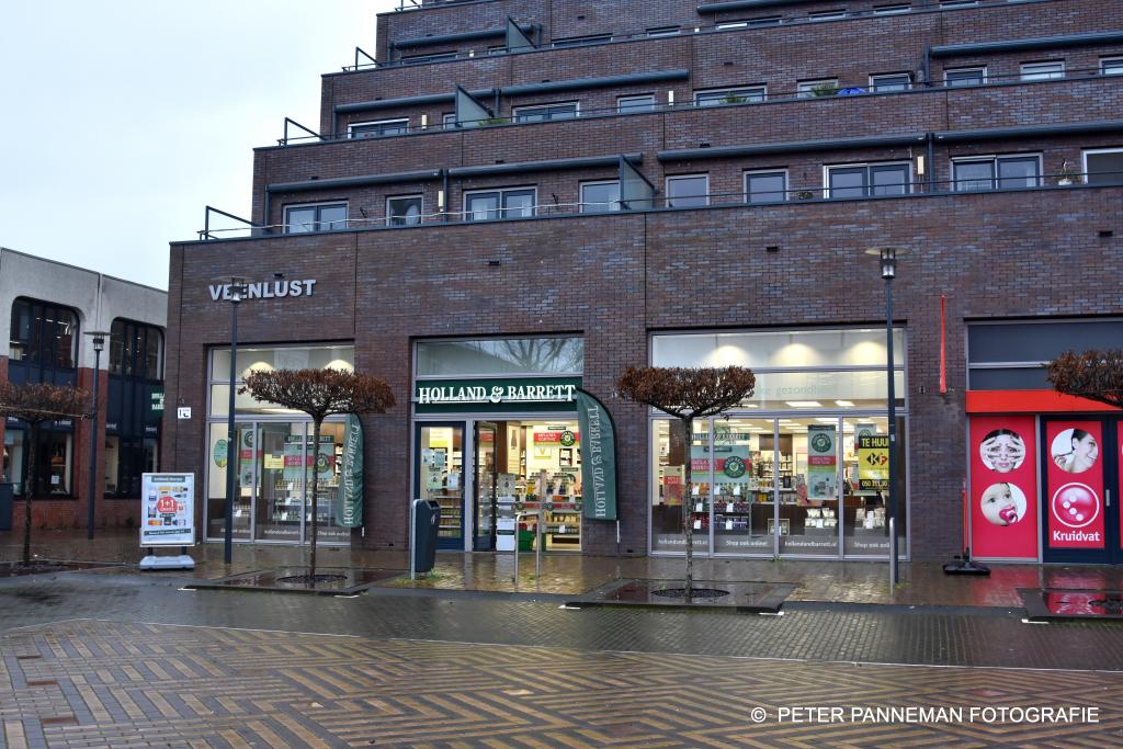 Holland & Barrett.JPG