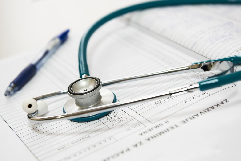 Darko Stojanovic  medical-563427_1920.jpg