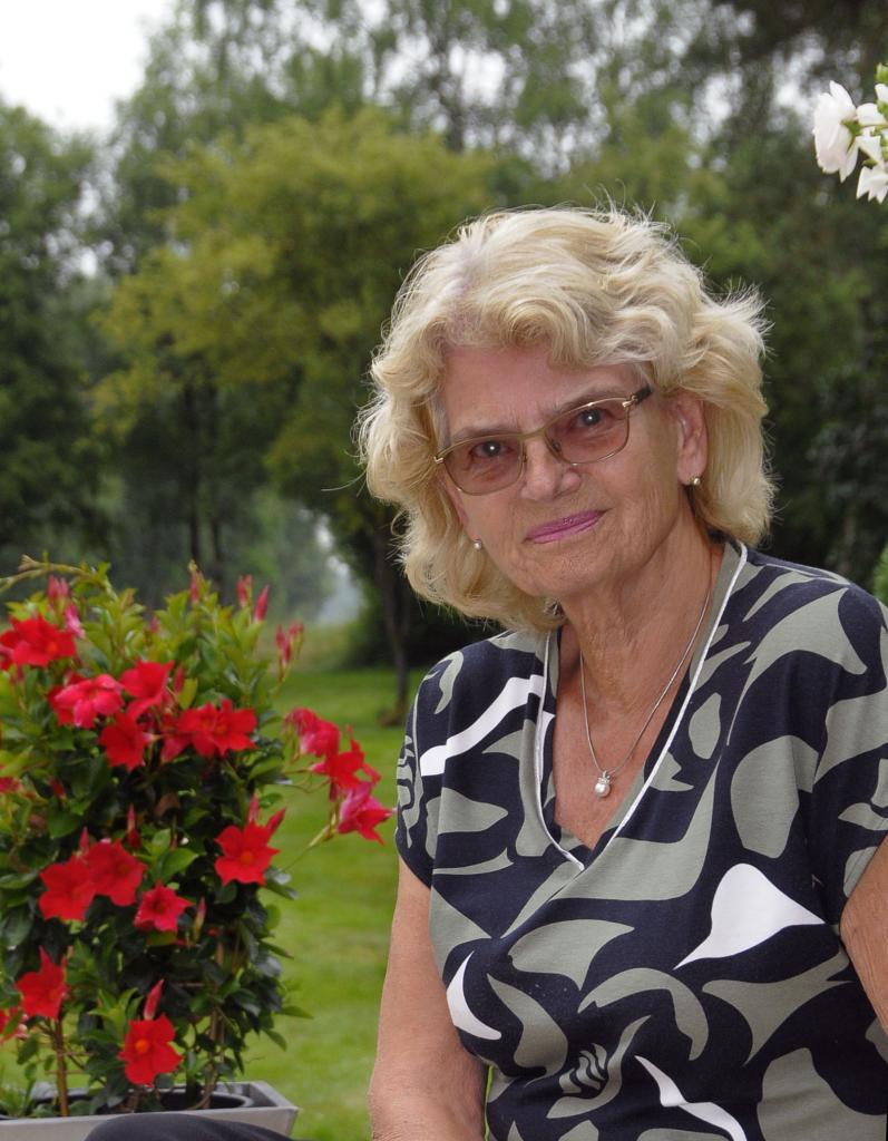 Ali de Vries.jpg