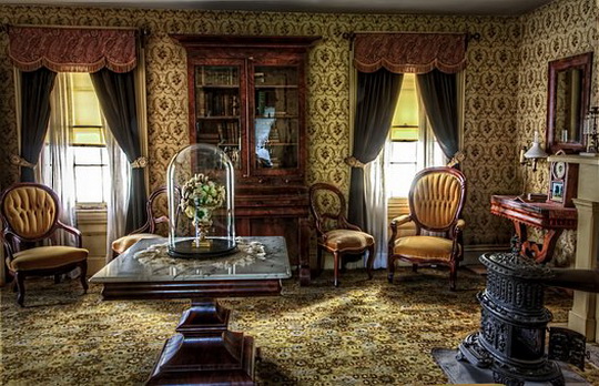 living-room-581073__340_resize.jpg