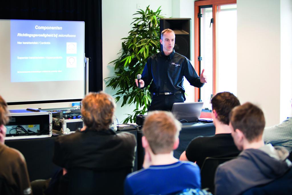 20160105_Workshop geluidstechniek voor beginners 16-01-2016 Klinker Winschoten.jpg